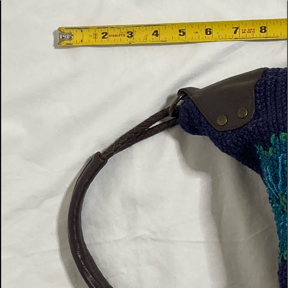 Vintage 2000s Blue and Teal Flowers - Picture 11 of 12